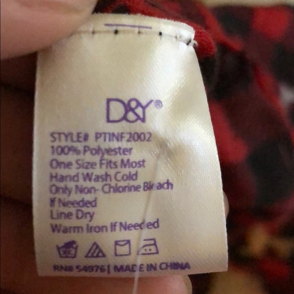 David and Young reindeer infinity scarf - Picture 5 of 5